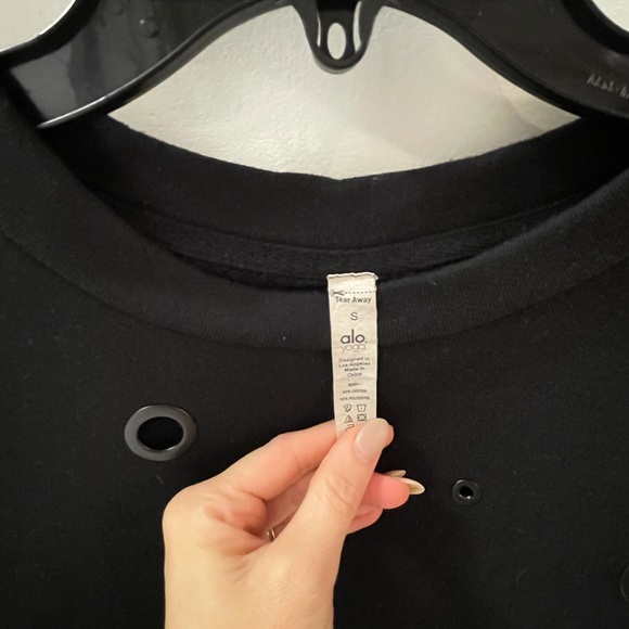 Alo Sweatshirt - Picture 2 of 3